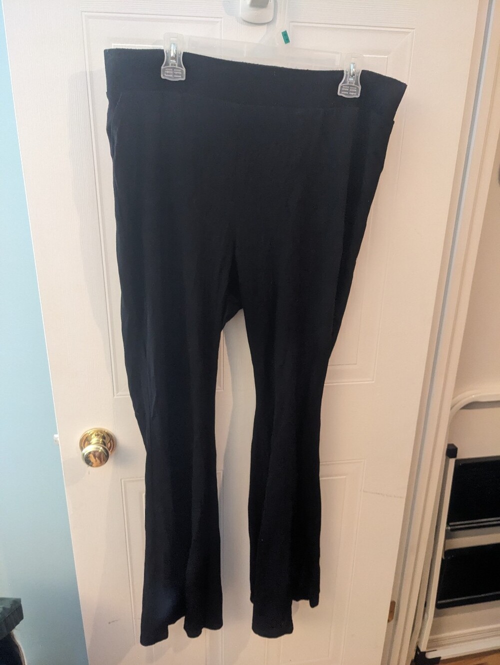 Torrid Women's Black Stretch Flare Leggings